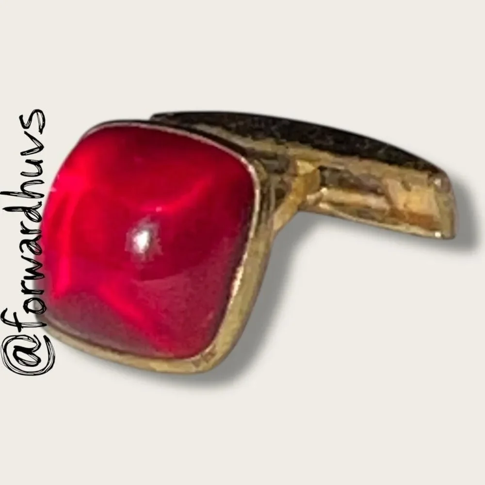 Vintage Red Cabochon Cufflinks – Gold Tone with Rounded Square Setting (Unmarked